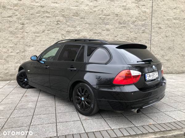 BMW Seria 3 320i - 7