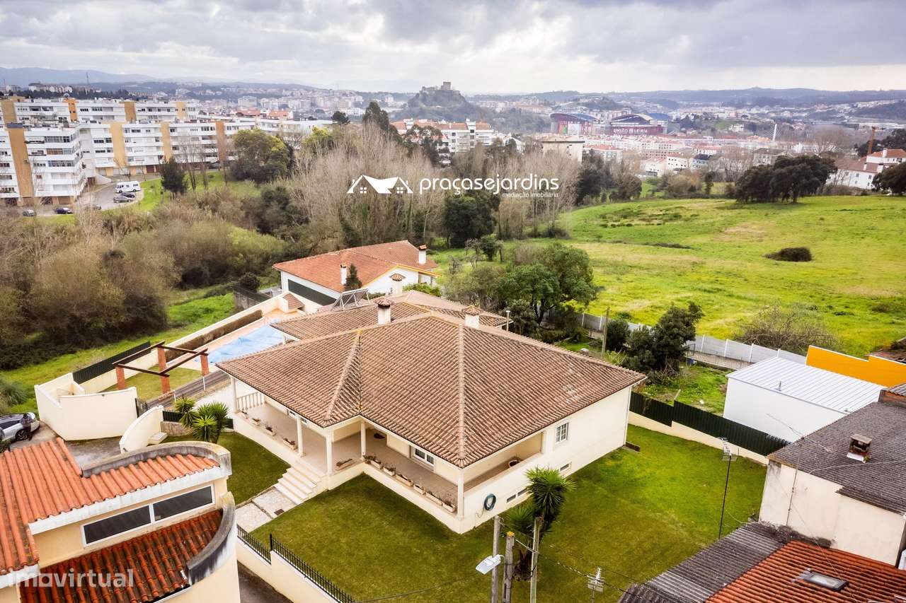 Moradia T5 vista castelo-54