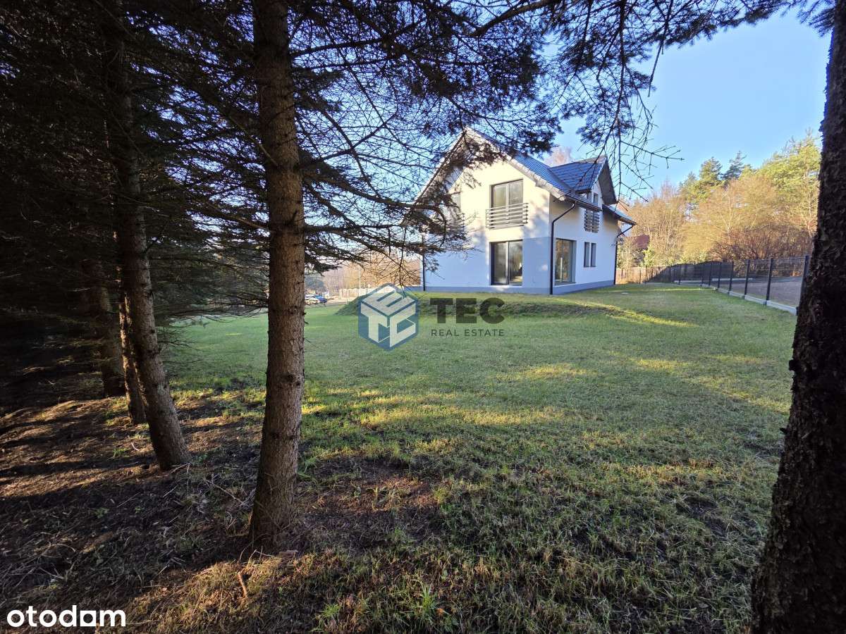 Dom wolnostojący z własnym lasem i działką 10 arów-5