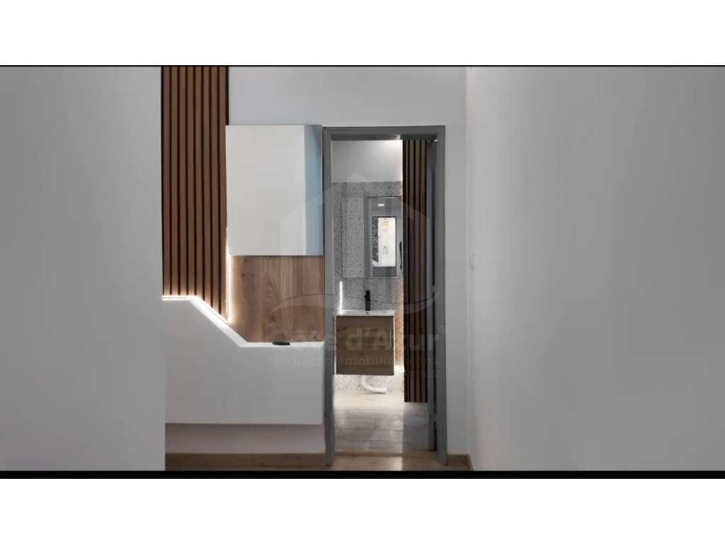 Loja no centro histórico de Setúbal, junto à Av. Luísa Tody-3