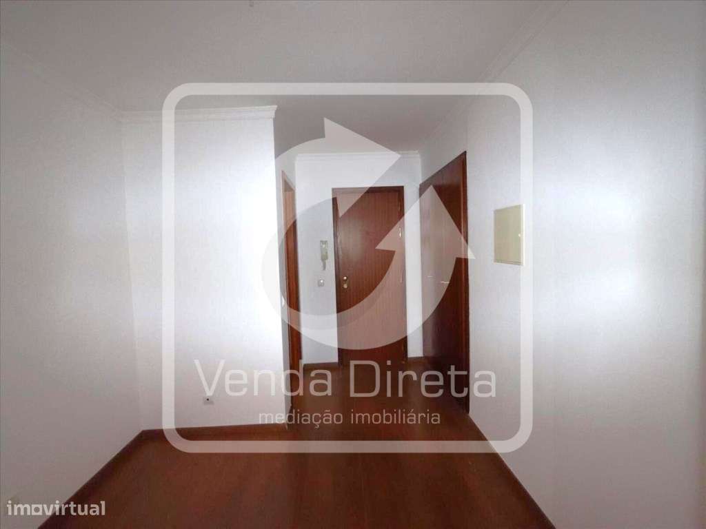 Apartamento T3 com 144² no Alto do Seixalinho | Perto da Estação Fe...-8