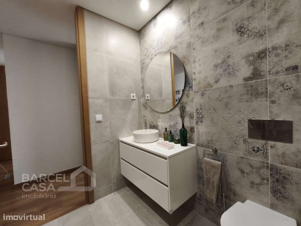 Oportunidade Única: Moradia T3 Térrea Semi-Nova em Manhente!-9