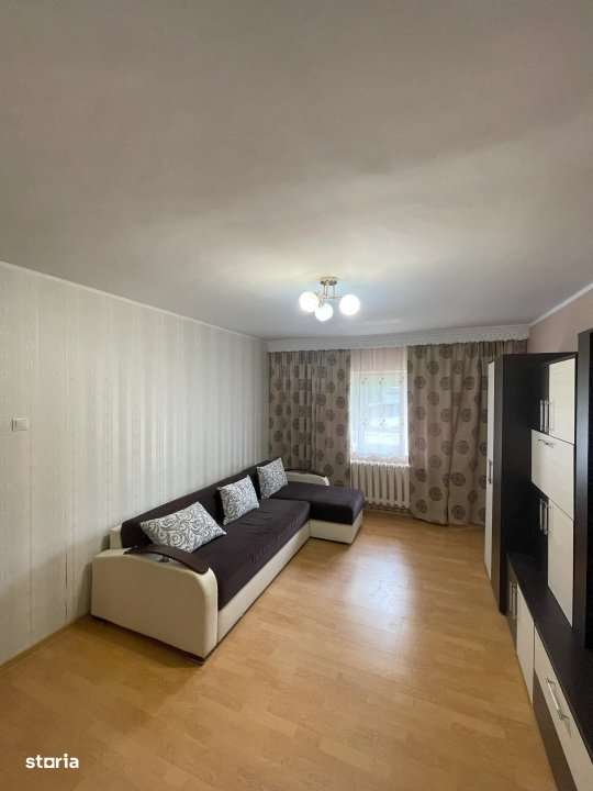 Apartament de vanzare, cu 3 camere decomandat, 68 mp, parter, zona Pas - Imagine principală: 2/10