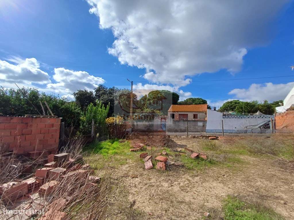 Lote para construção de moradia em aldeia típica alentejana - Grande imagem: 3/8