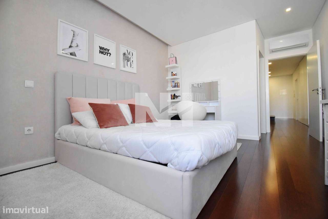 Moradia T4 Contemporânea | 4 Suites | C/ Piscina-23