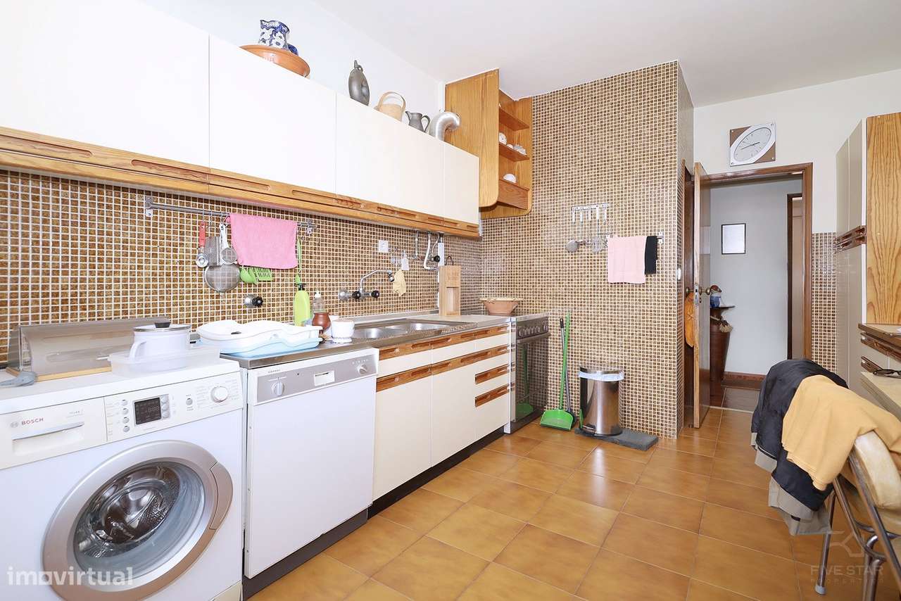 T2 - Apartamento com Varanda - Alapraia – Estoril-12