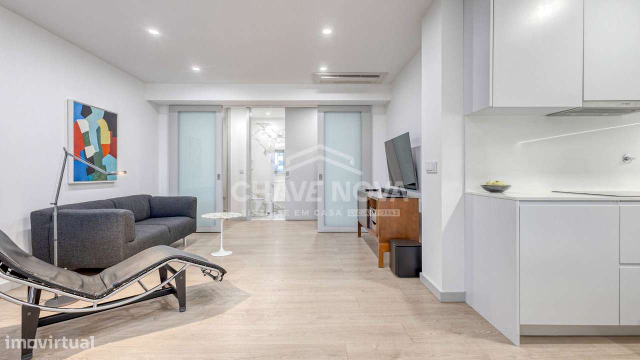 Apartamento T2 c/ Varanda e 2 Lugares de Garagem-Constituição/ Marquês-11