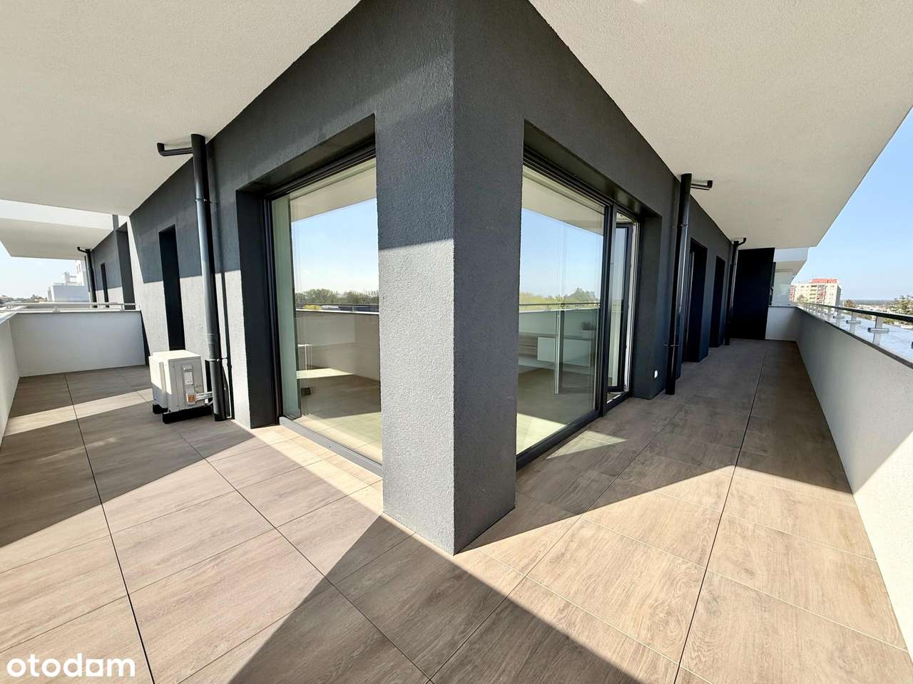 Duże, wykończone mieszkanie na sprzedaż-15