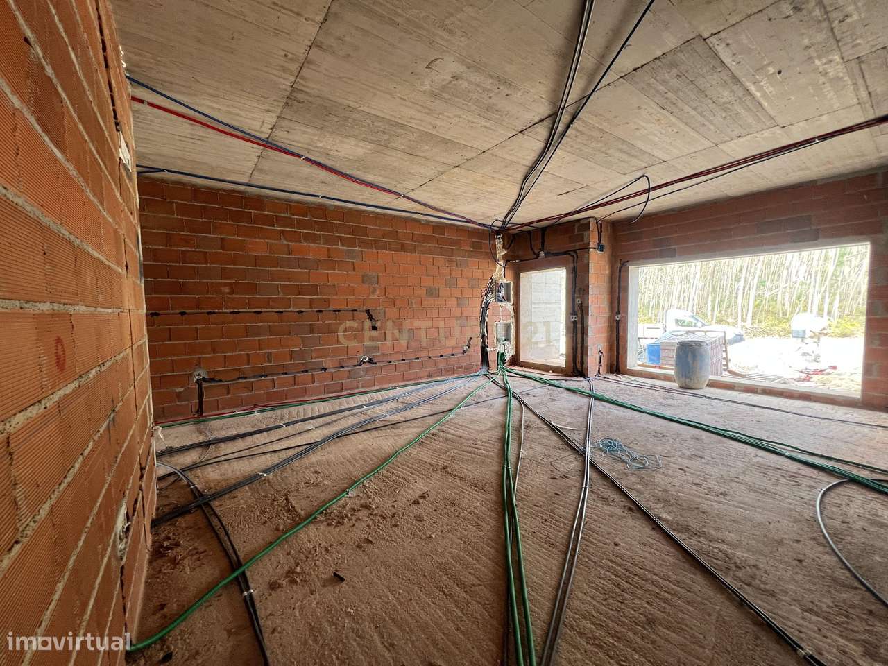 Moradia Moderna T3 com Excelentes Áreas e Espaço Exterior-8