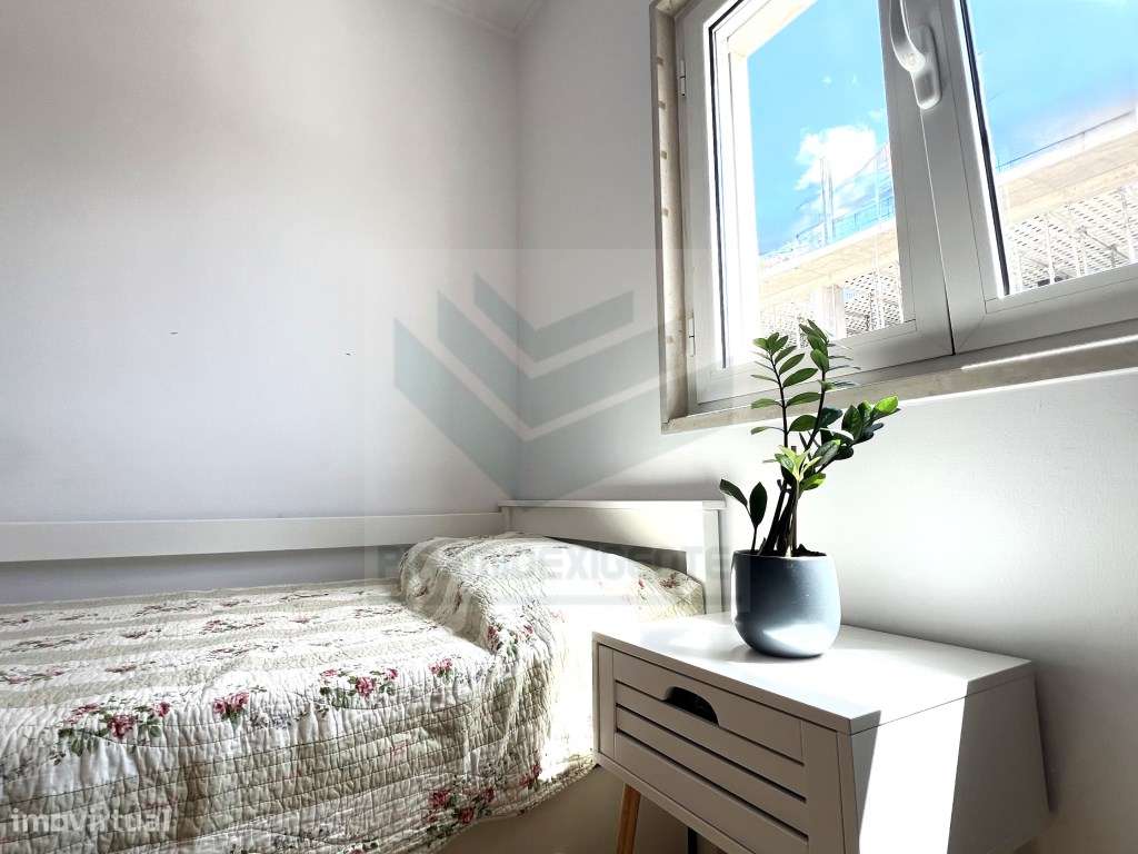 APARTAMENTO 1ºANDAR, T2, ESTACIONAMENTO, VISTA DESAFOGADA-18