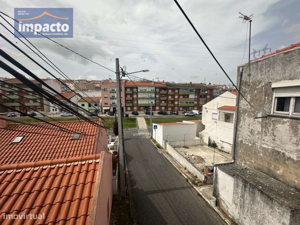 MORADIA 2 PISOS C/ENTRADAS INDEPENDENTES, Bom Sucesso, Alverca-11
