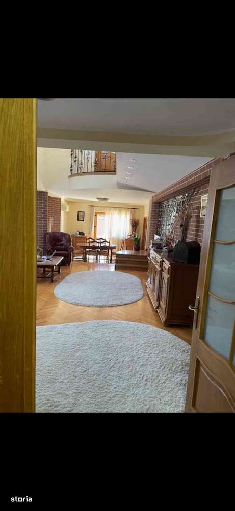 Casa Premium de vanzare - Imagine principală: 4/12