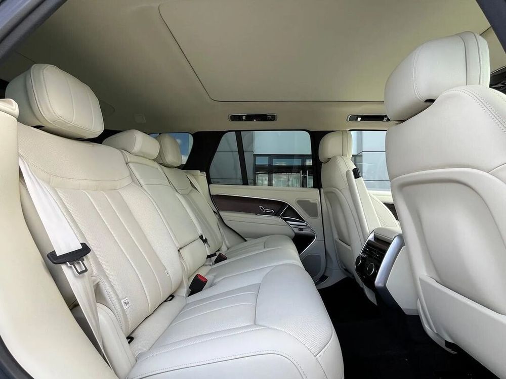 Land-Rover Range-Rover 3.0 D Hse 300 KM — zdjęcie 7