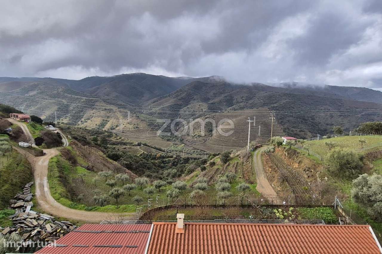 Moradia com 3 frações independentes habitacionais-10