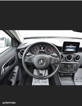 Mercedes-Benz GLA 200 d 4Matic 7G-DCT - 6