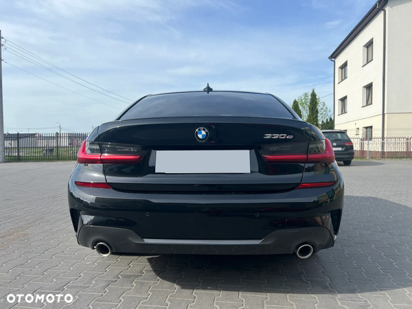 BMW Seria 3 330e M Sport - 2