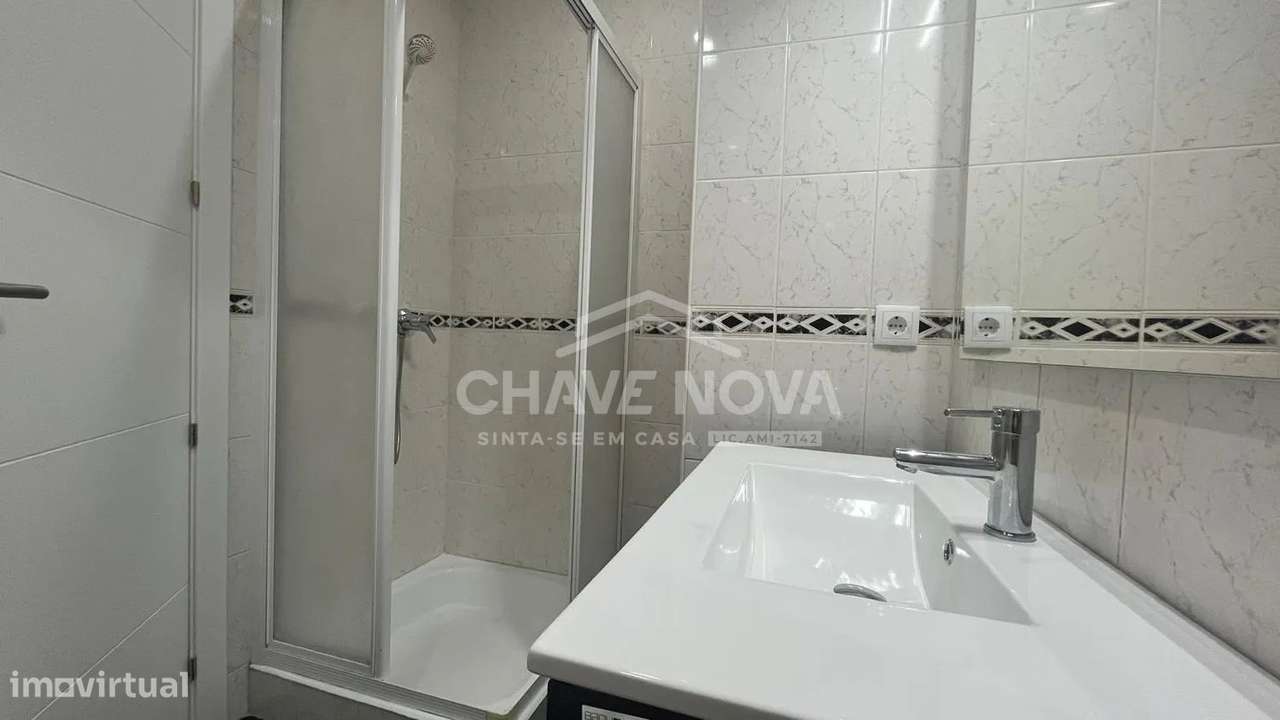 T2+1 Renovado na Madalena Com varanda, Box e Vista Mar  MAD/02209/CO-10