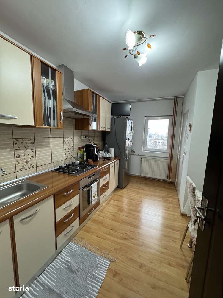 Vand apartament 3 camere decomandat-6