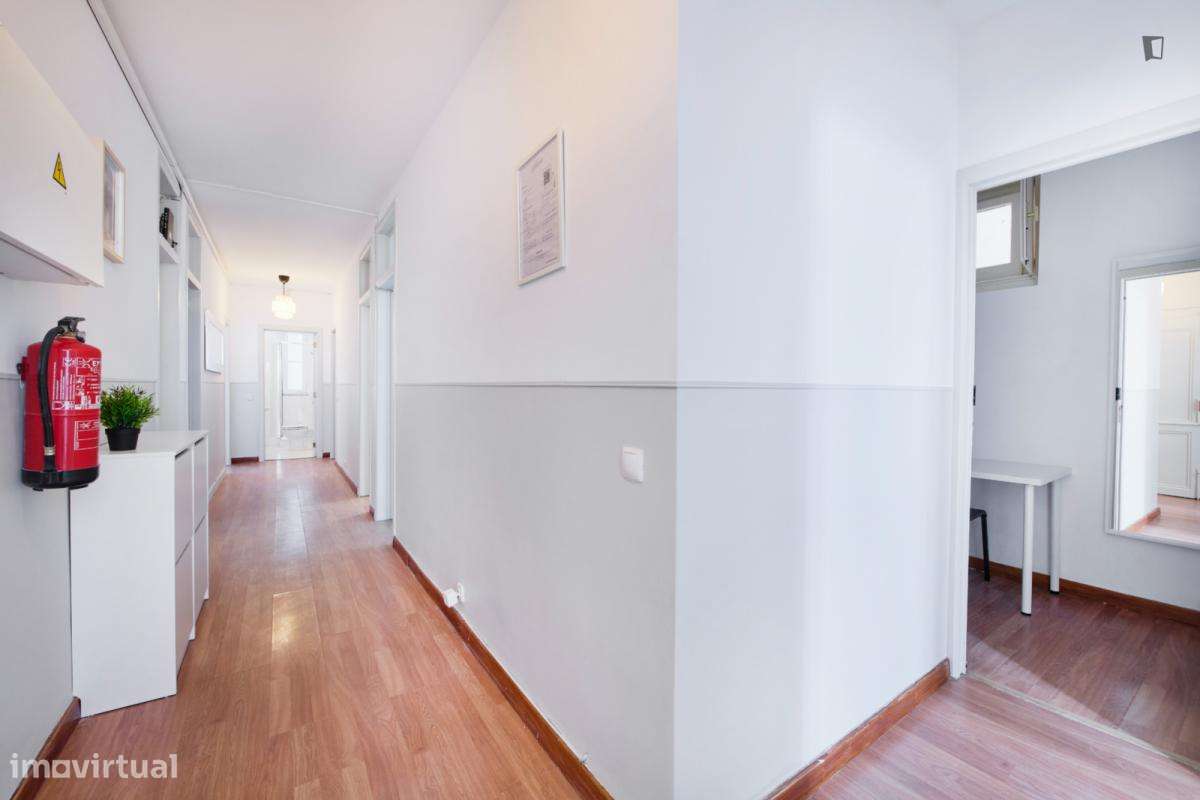 Quarto - localizado em Arroios Lisbon - Grande imagem: 4/10