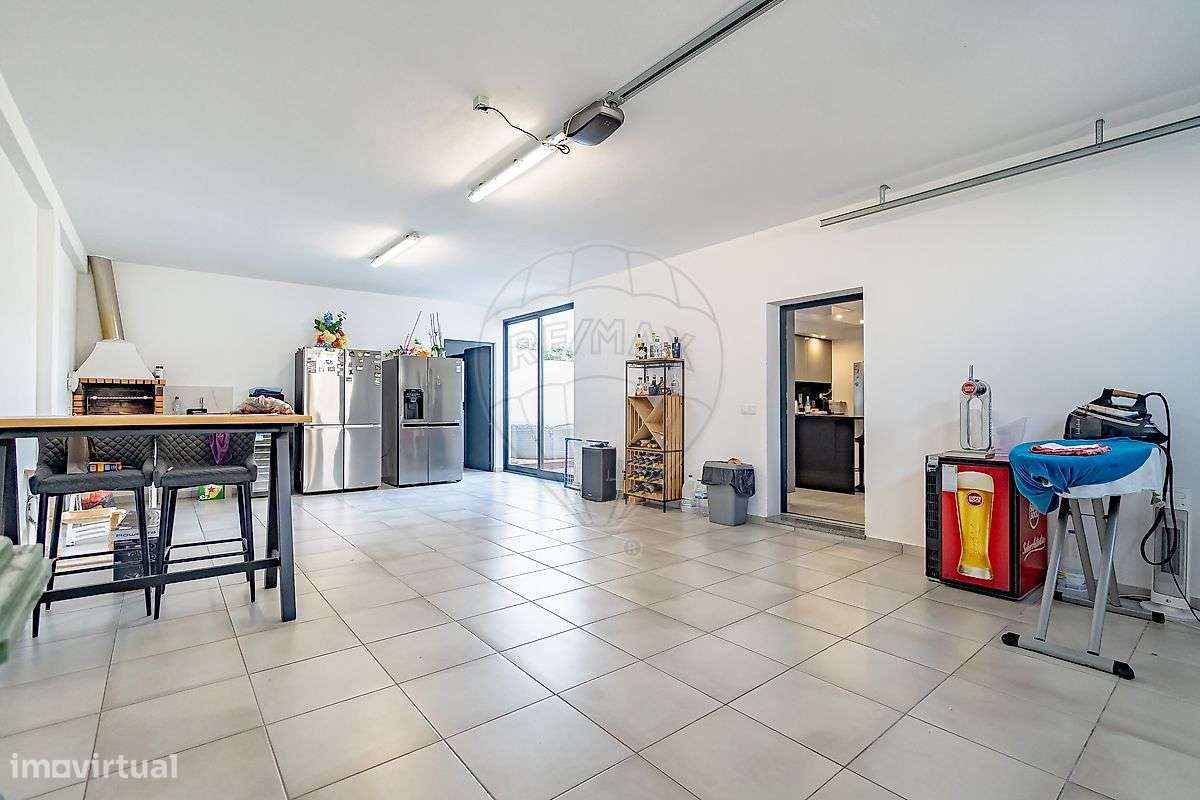 Moradia T4 para venda-9