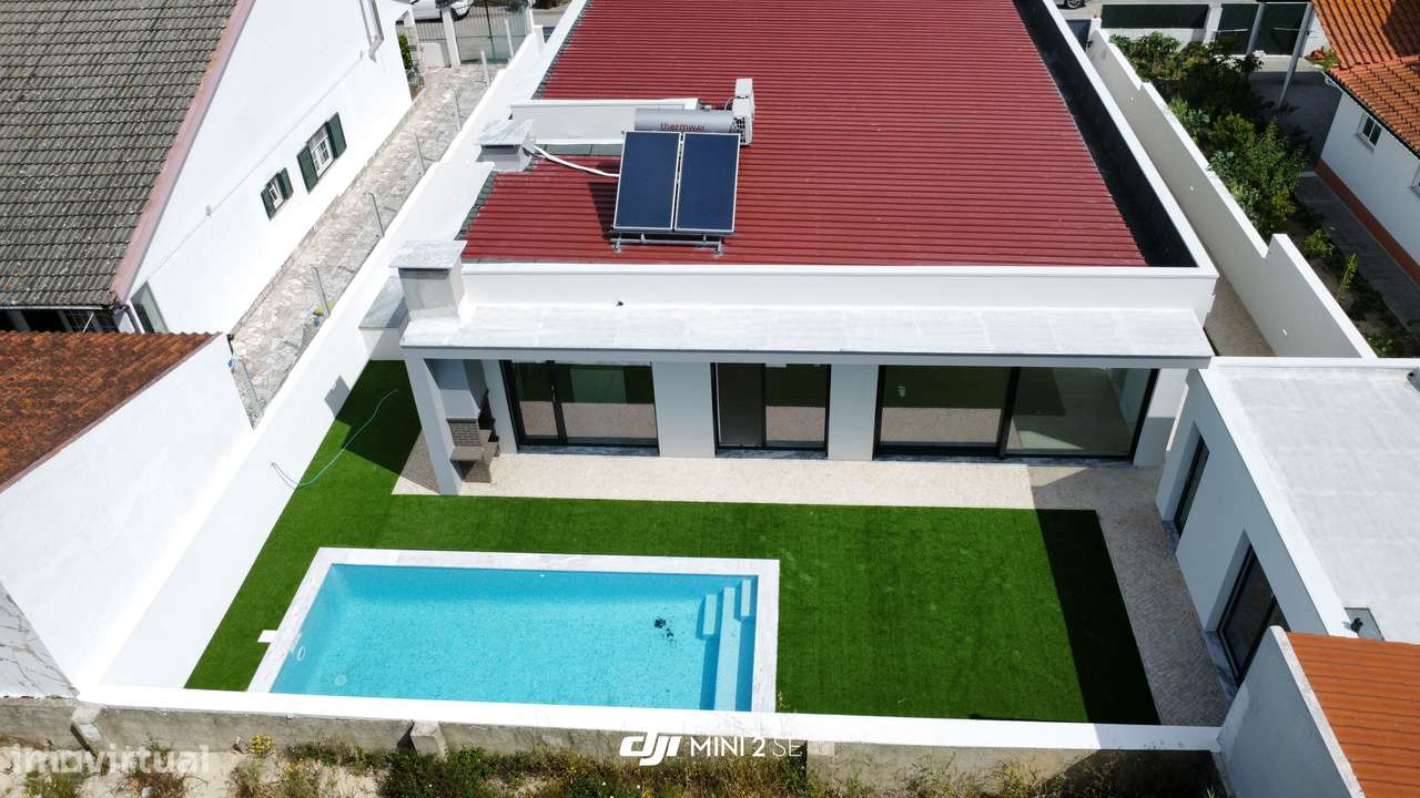 Oferta 1% do valor de aquisição - Moradia T4 com 3 Suítes e piscina - Grande imagem: 4/59