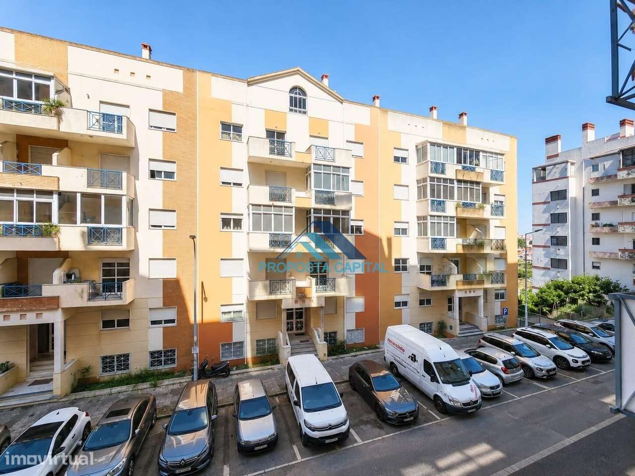 Apartamento T2 Tapada das Mercês-19