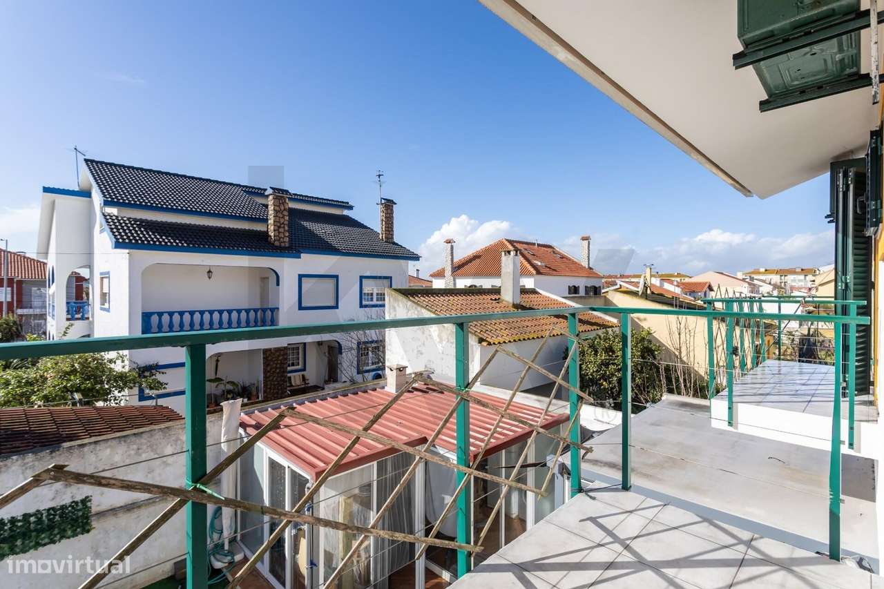 Moradia T4 na Moita – Zona do Palheirão | Excelente Exposição Solar-30