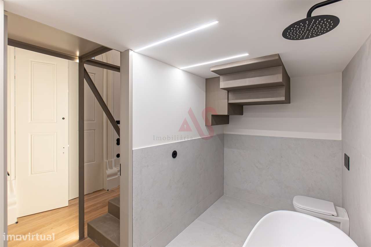 Apartamentos T0+Mezzanine, no coração da Baixa do Porto - Grande imagem: 5/24