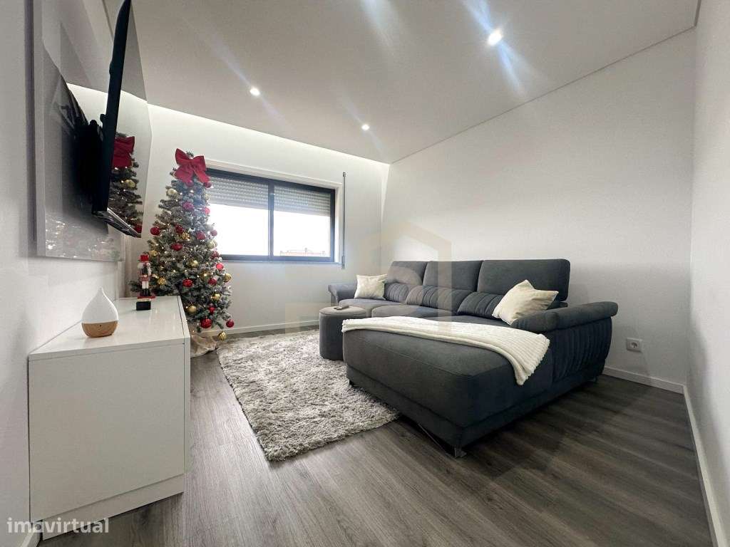 Vende-se T2+1 Renovado em Rio Tinto. - Grande imagem: 5/16