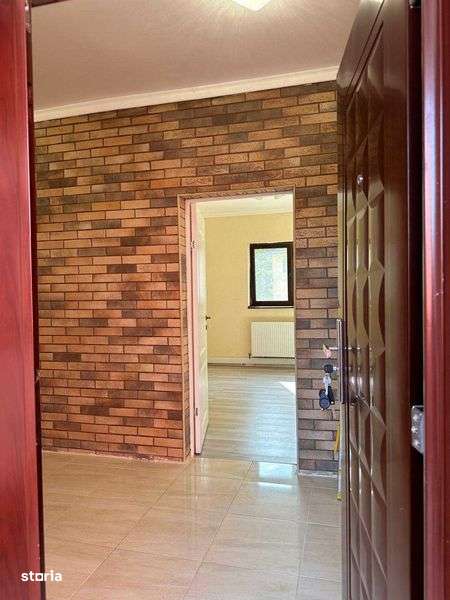 Vand  casa la curte comuna, zona Cantemir - Imagine principală: 4/8