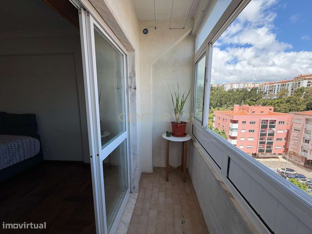 Apartamento T2 em S. Marcos-18