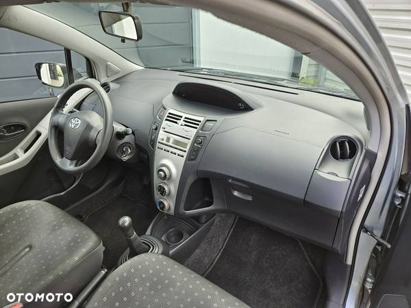 Toyota Yaris 1.3 VVT-i Luna - 28