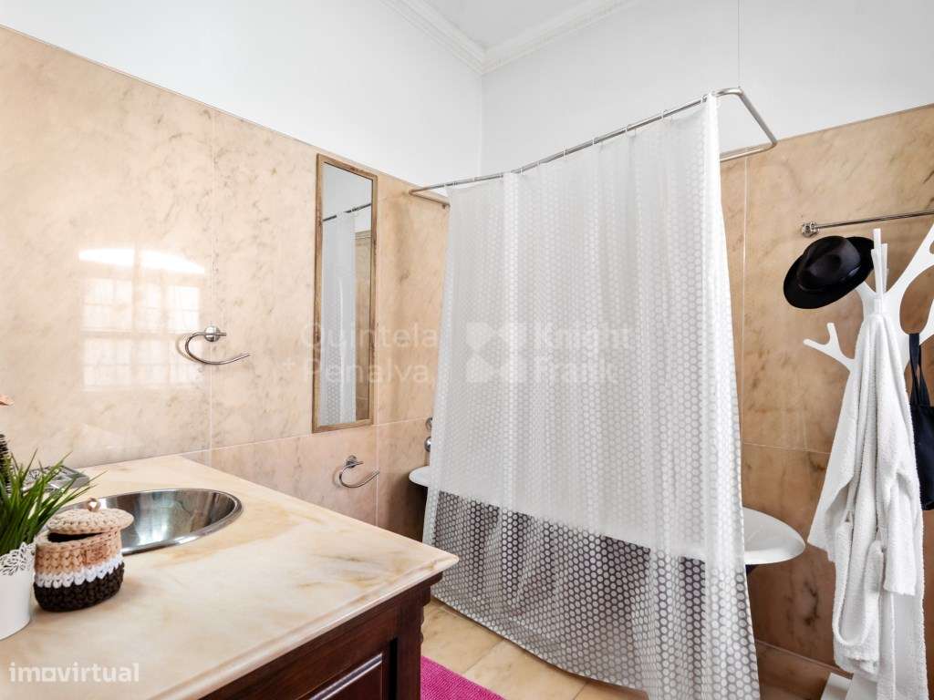 Moradia T9 para venda no centro histórico de Benavente-16