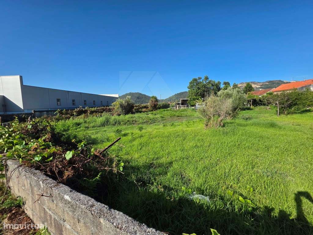 Terreno para construção com 908 m2-9