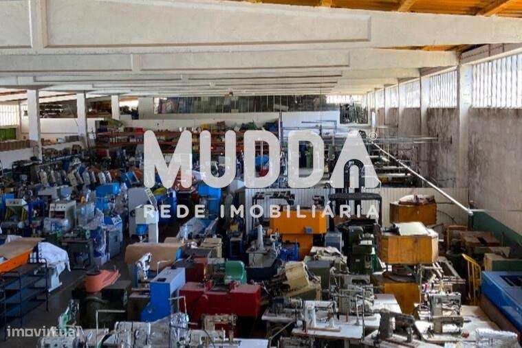 Espaçoso Pavilhão na Zona Industrial de São João da Madeira-10