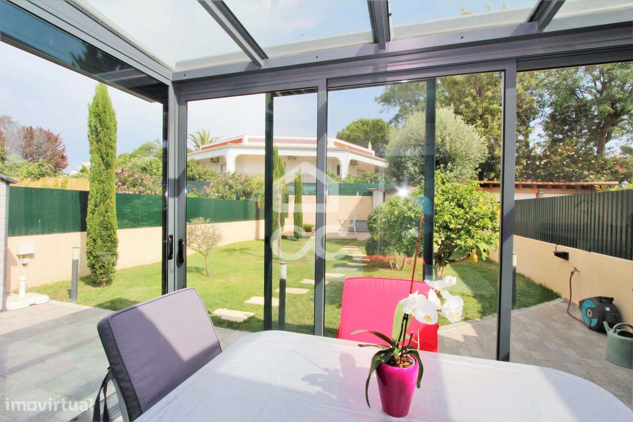 Venda com reserva de usufruto vitalício - Moradia T3 com piscina em Ar-10