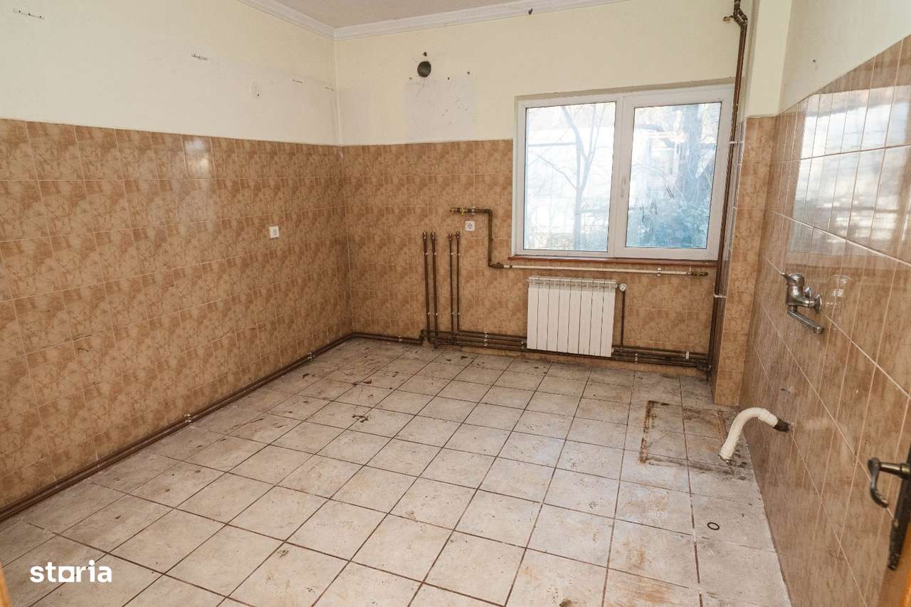 Oportunitate Exclusivă de Investiție în Câmpina Vila 12+ camere 750 mp-19