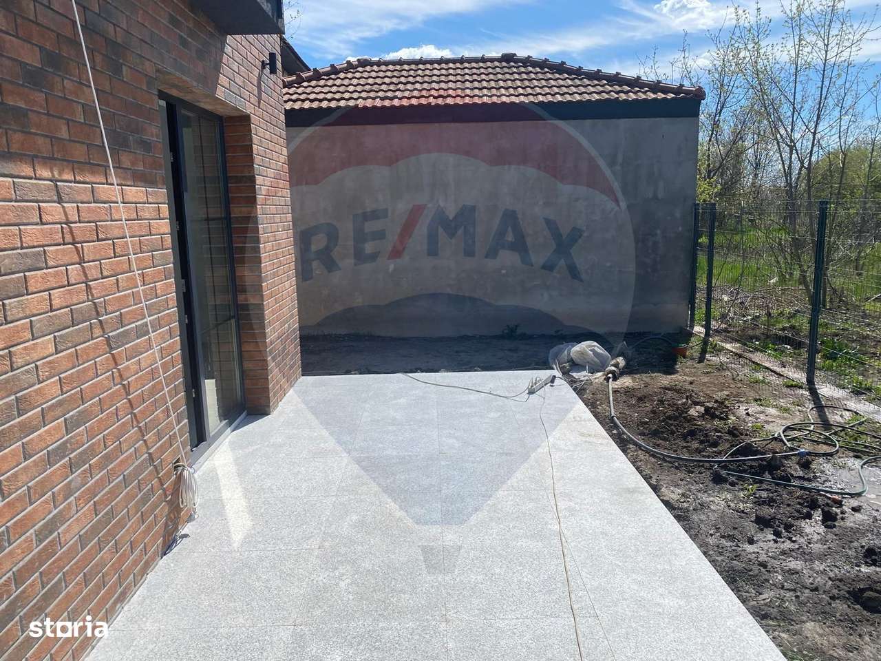 DE VANZARE Vila tip Quadruplex OTOPENI-17