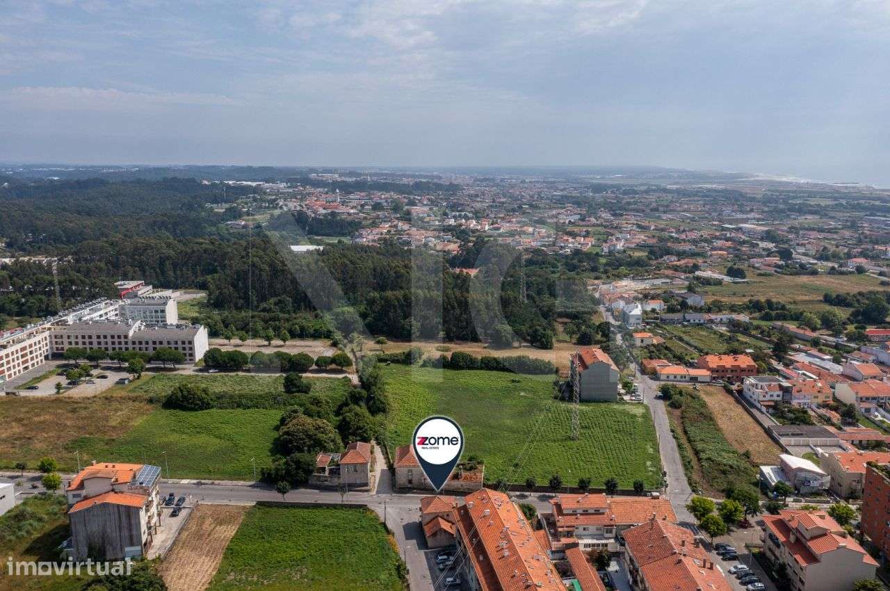 Moradia individual (293m²)com terreno (441m²) para recuperar - Espinho-20