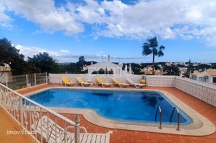 Excelente Moradia V3 com piscina aquecida e vista mar