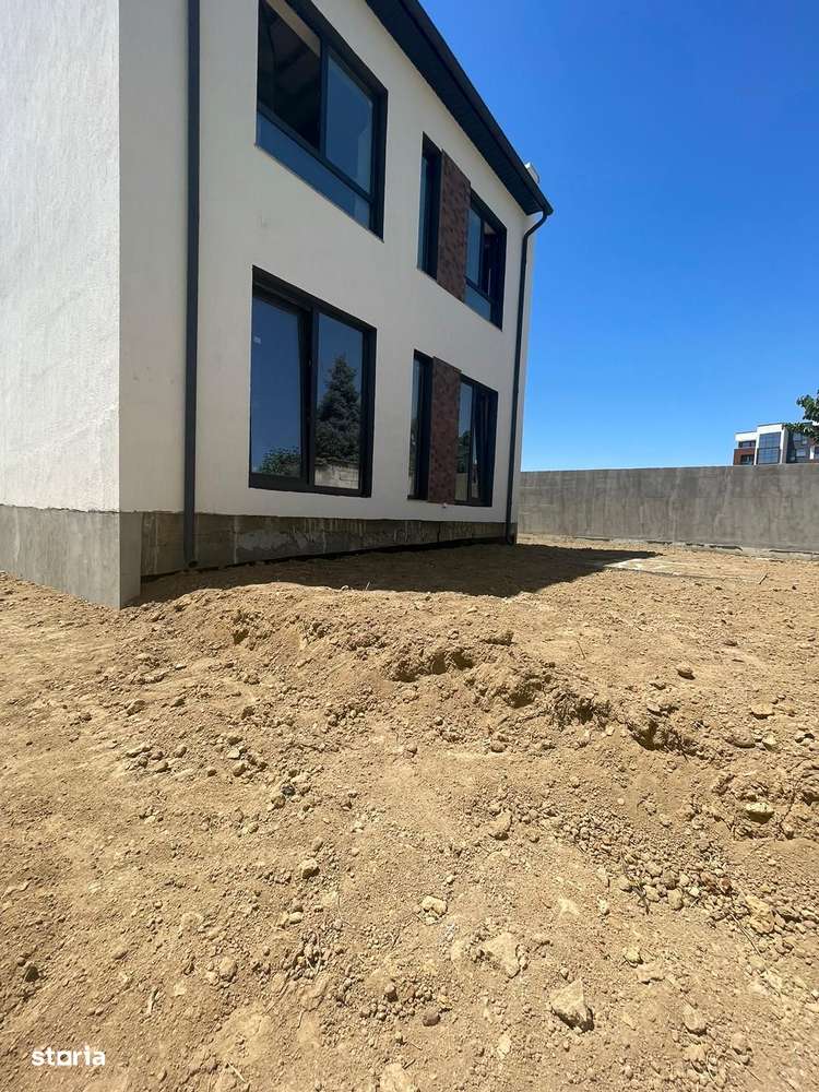 Casa de vanzare zona Carrfour - Imagine principală: 3/10