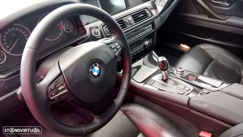 BMW 520 d Auto - 12