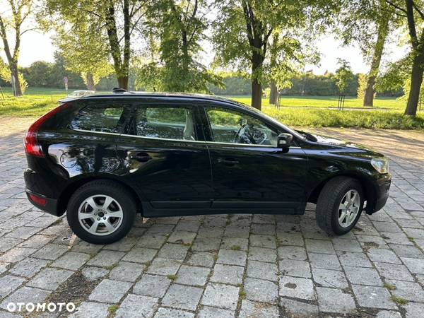 Volvo XC 60 D5 AWD - 2