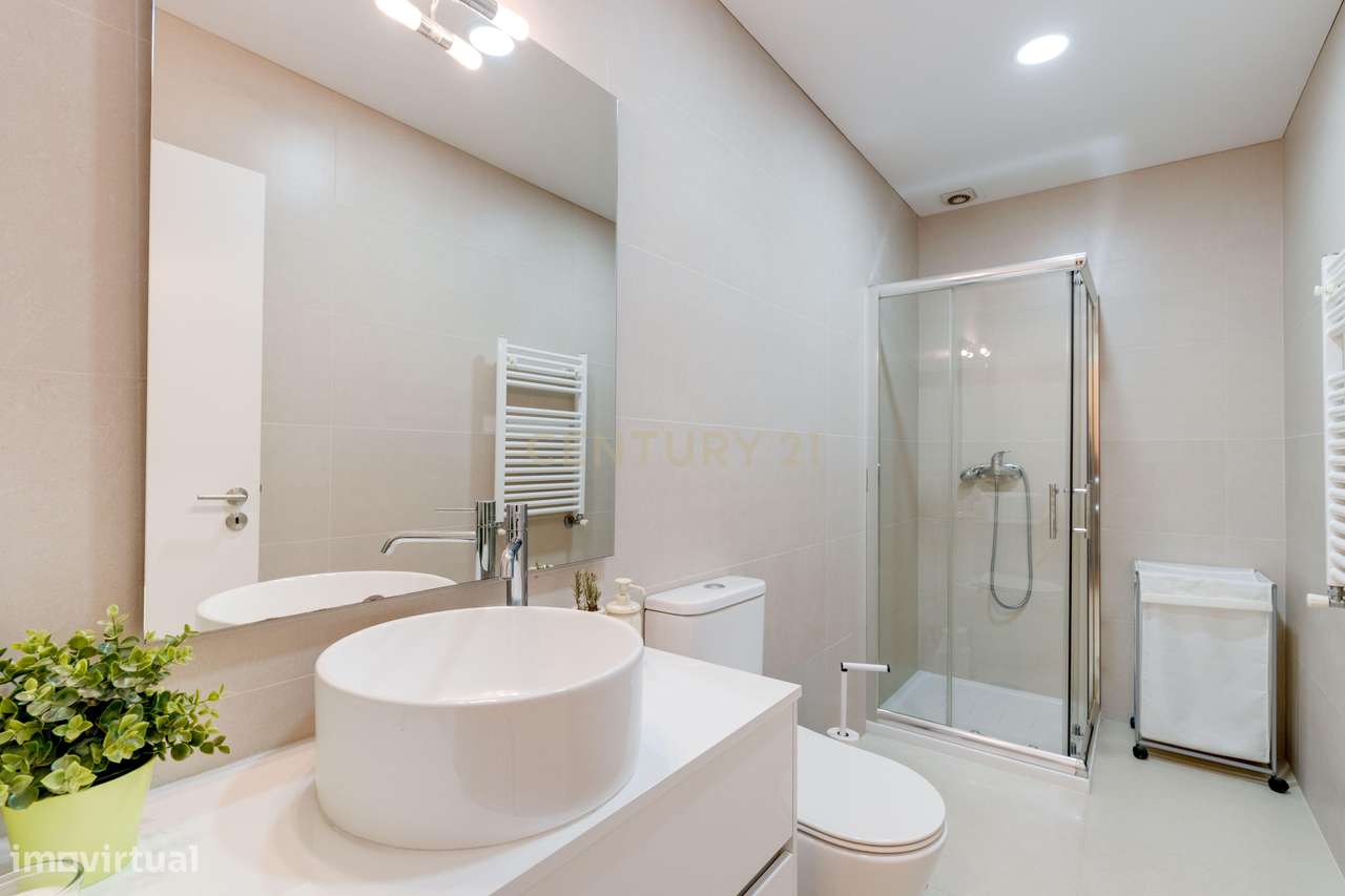 Moradia T3+1 em banda a 5 min do Centro da Cidade de Espinho-8