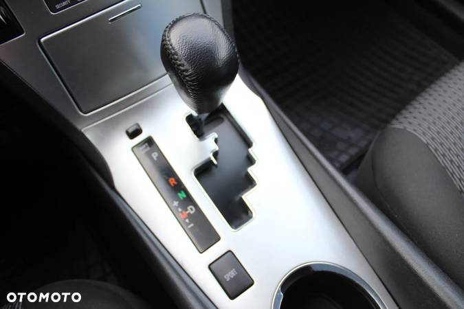 Toyota Avensis Combi 1.8 Multidrive S Executive - 14