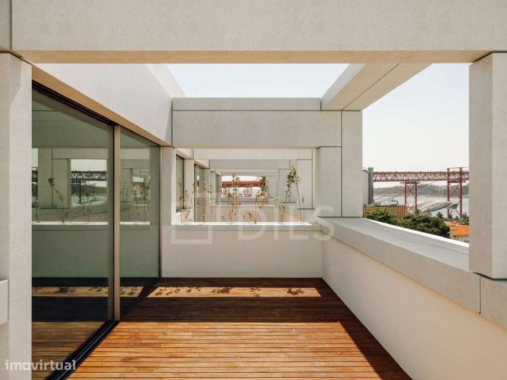 Moradia T5 com jardim em novo empreendimento em Alcântara - Grande imagem: 2/55