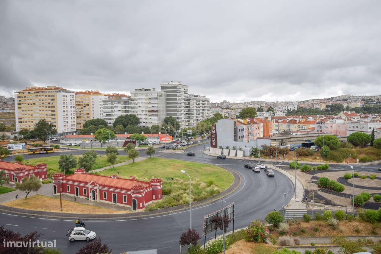 T2 duplex com sótão nas Pedralvas, Benfica-21