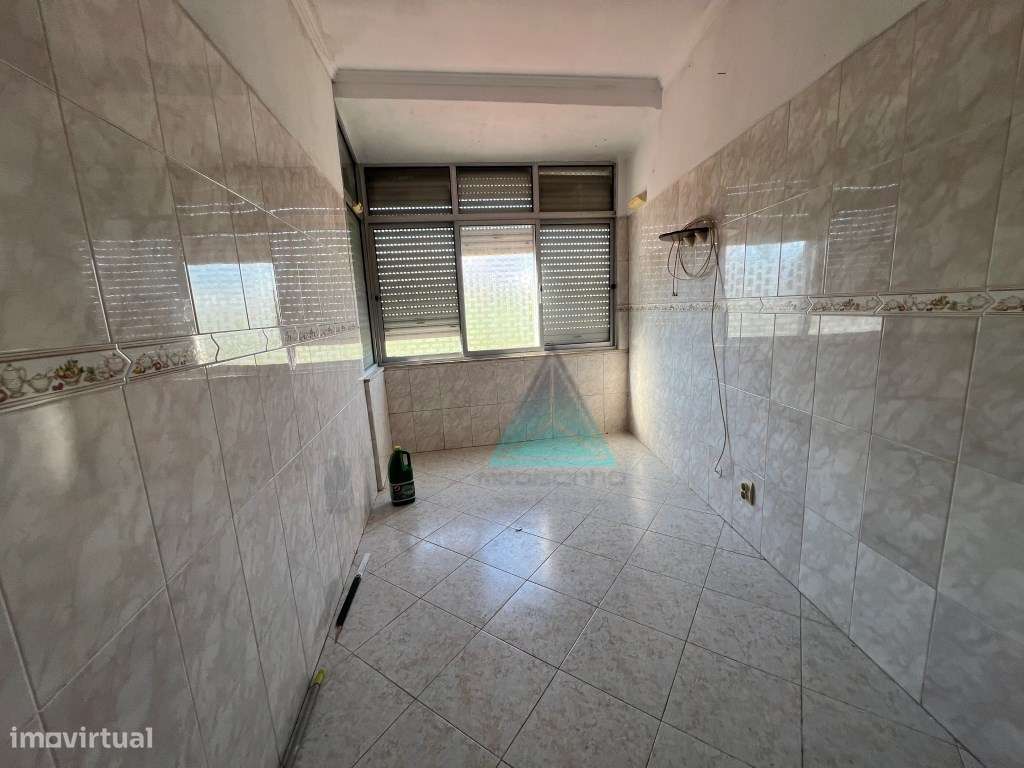 Apartamento T2 Paivas Velhas 1º andar-3