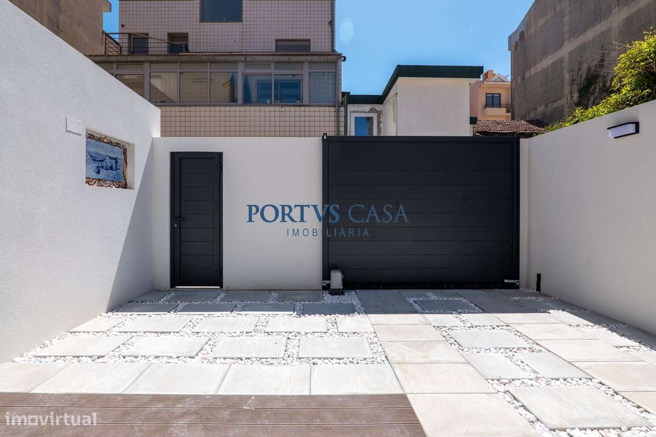 Moradia renovada a 1 minuto da praia com terraço-26