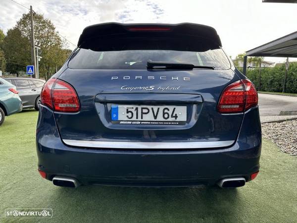 Porsche Cayenne S Hybrid - 10